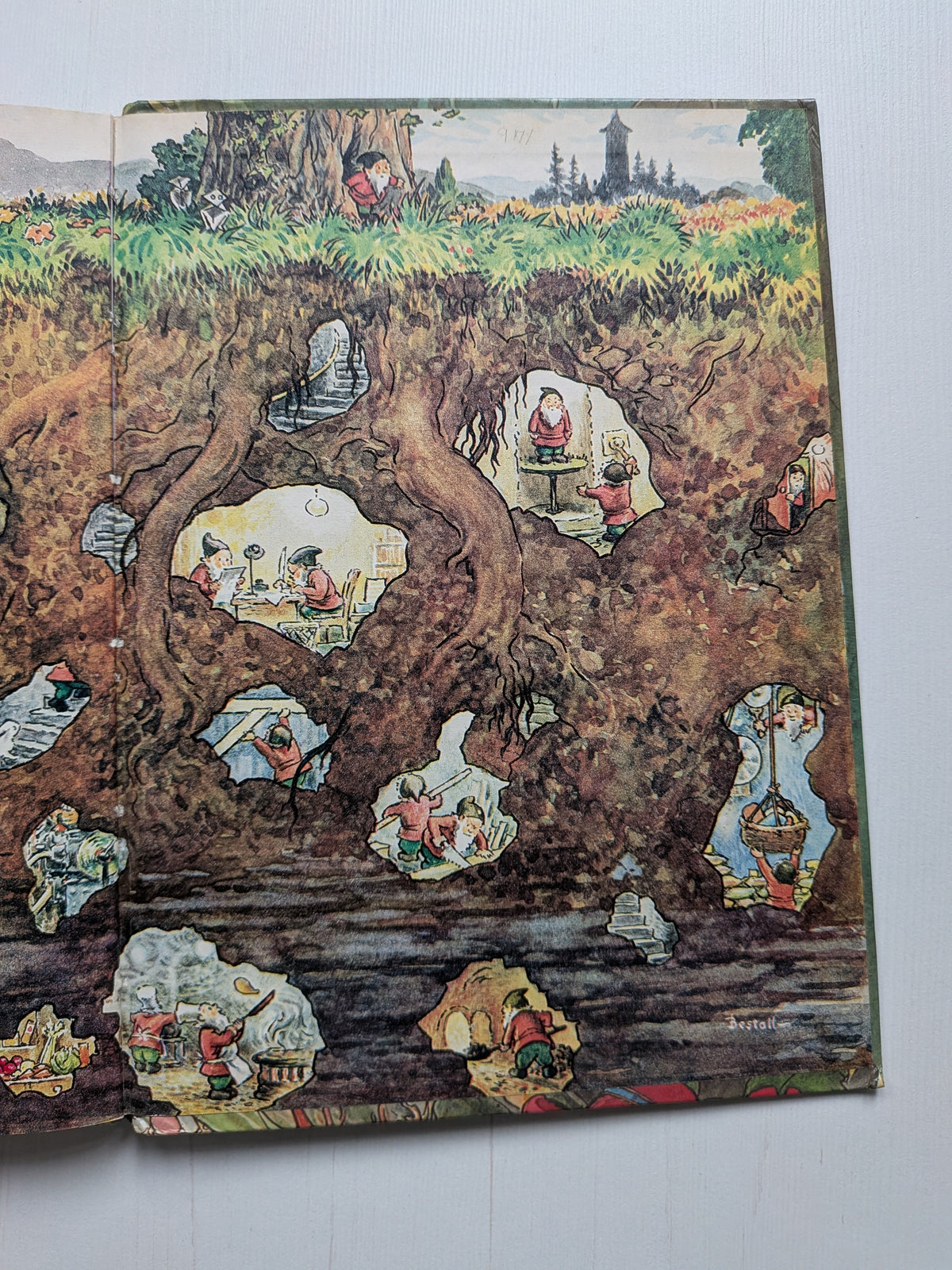 Rupert The Bear Daily Express Annual - 1971 - Beaverbrook Newspapers Ltd