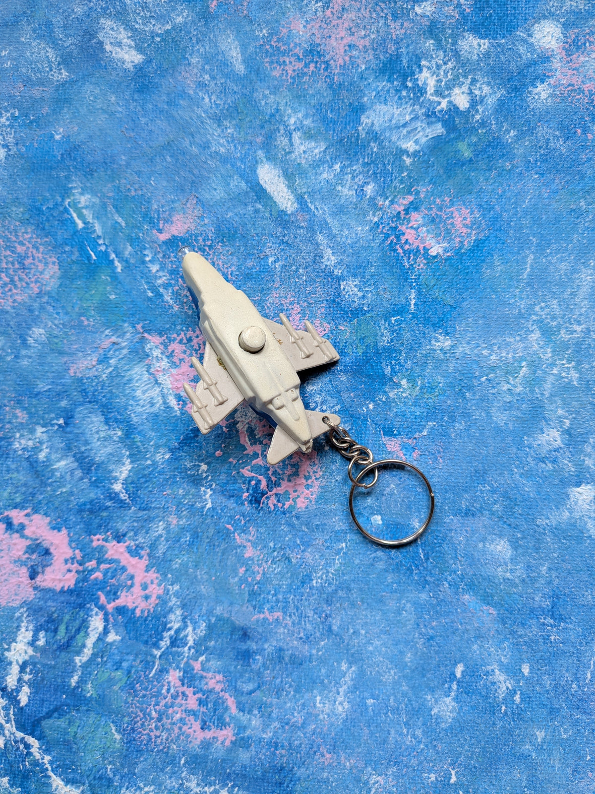 Vintage Retro-Style Plastic Fighter Jet Plane Novelty Keyring/Keychain