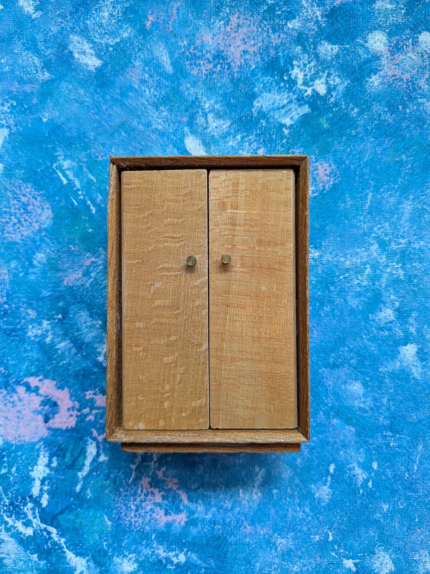 Vintage Dolls House Wooden Bedroom Wardrobe/Cupboard