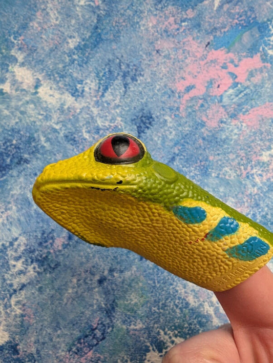 Lizard Finger Puppet - 1998 - Club Earth