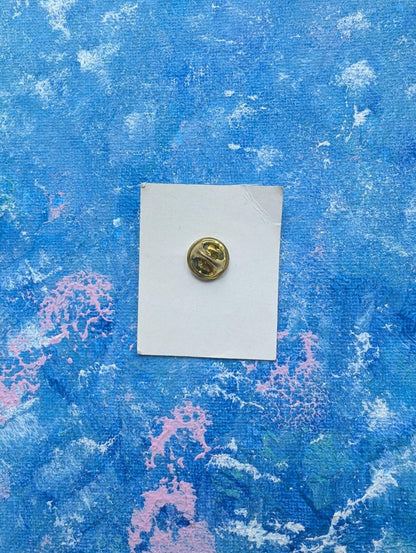 Vintage NSPCC Microsoft Waving Boy Metal Pin Badge