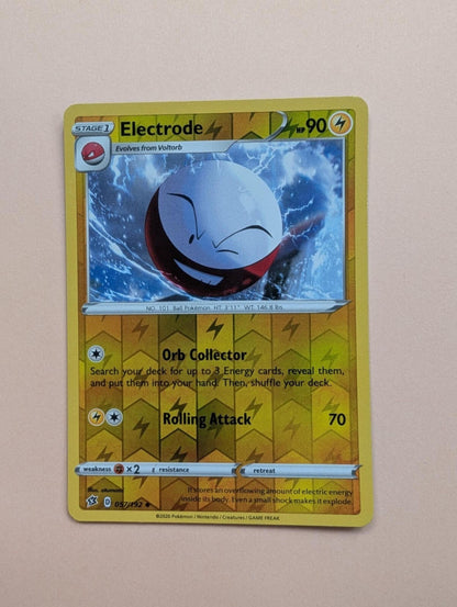 Electrode 057/192 Reverse Holo - 2020 - Rebel Clash
