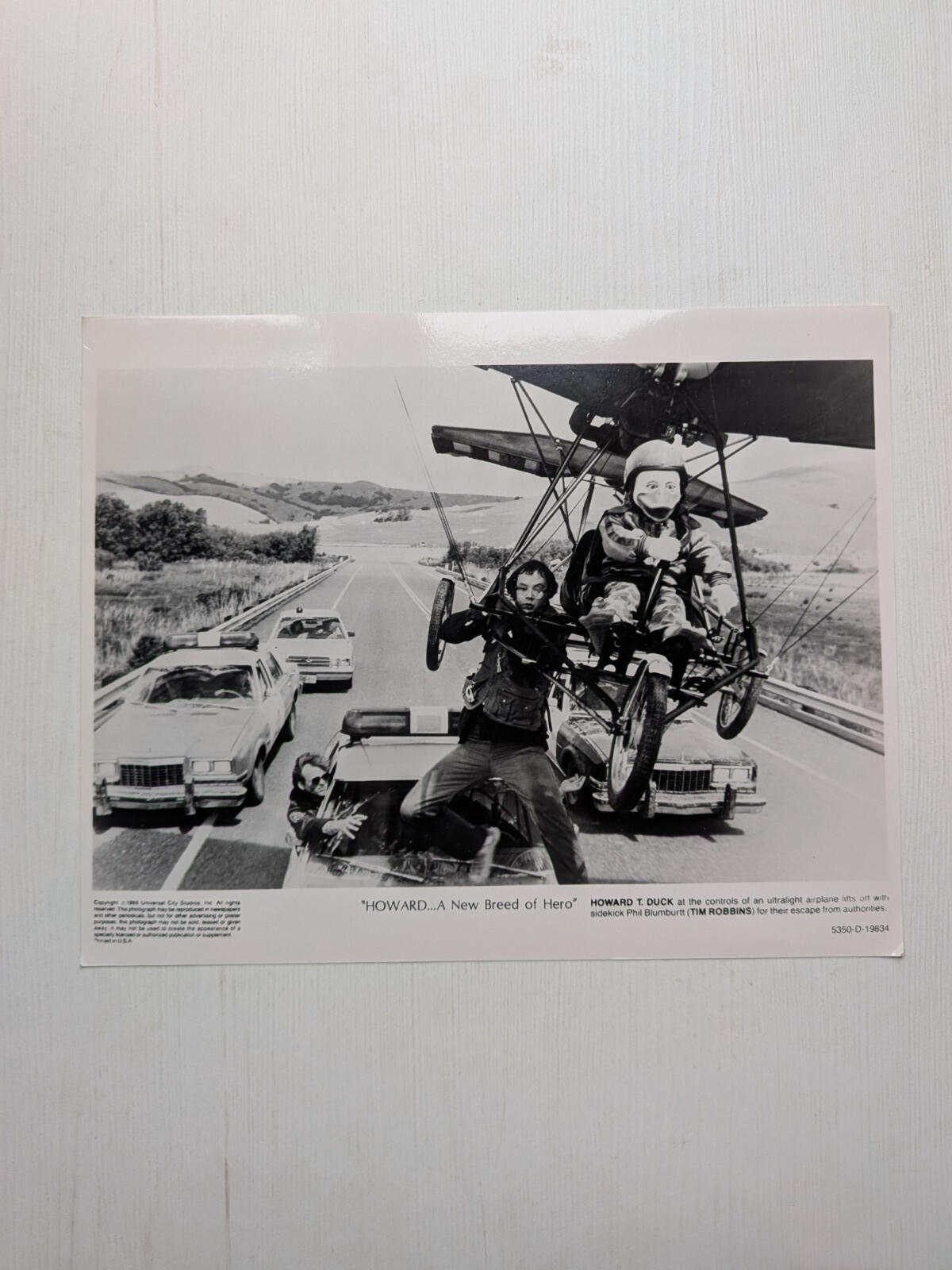 Howard The Duck Press Kit Photo 5350-D-19834 - 1986 - Universal Studios