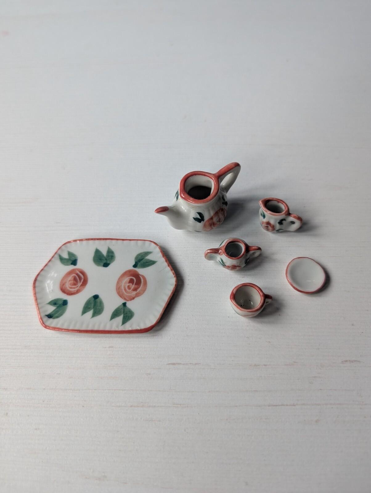 Dolls House White/Red/Green Floral Ceramic Tea Set - x6 Pieces - Unbranded