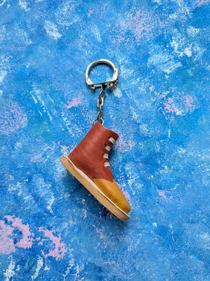 Vintage Red/Yellow Miniature Shoe Retro-Style Novelty Keyring/Keychain
