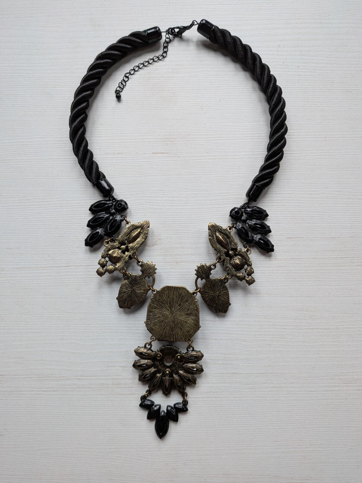 Vintage-Style Black/Clear Rhinestone Bib/Chunky Collar Statement Necklace