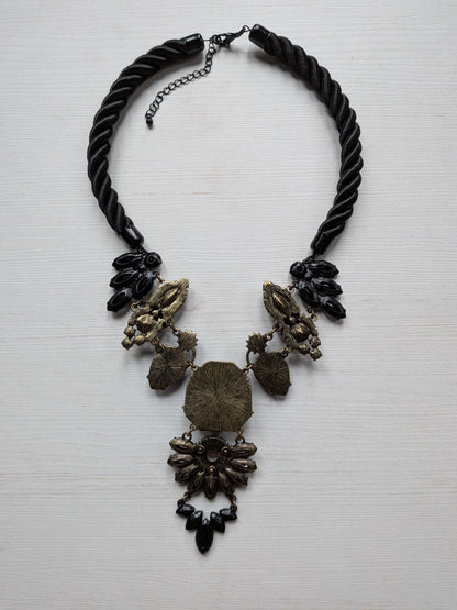 Vintage-Style Black/Clear Rhinestone Bib/Chunky Collar Statement Necklace