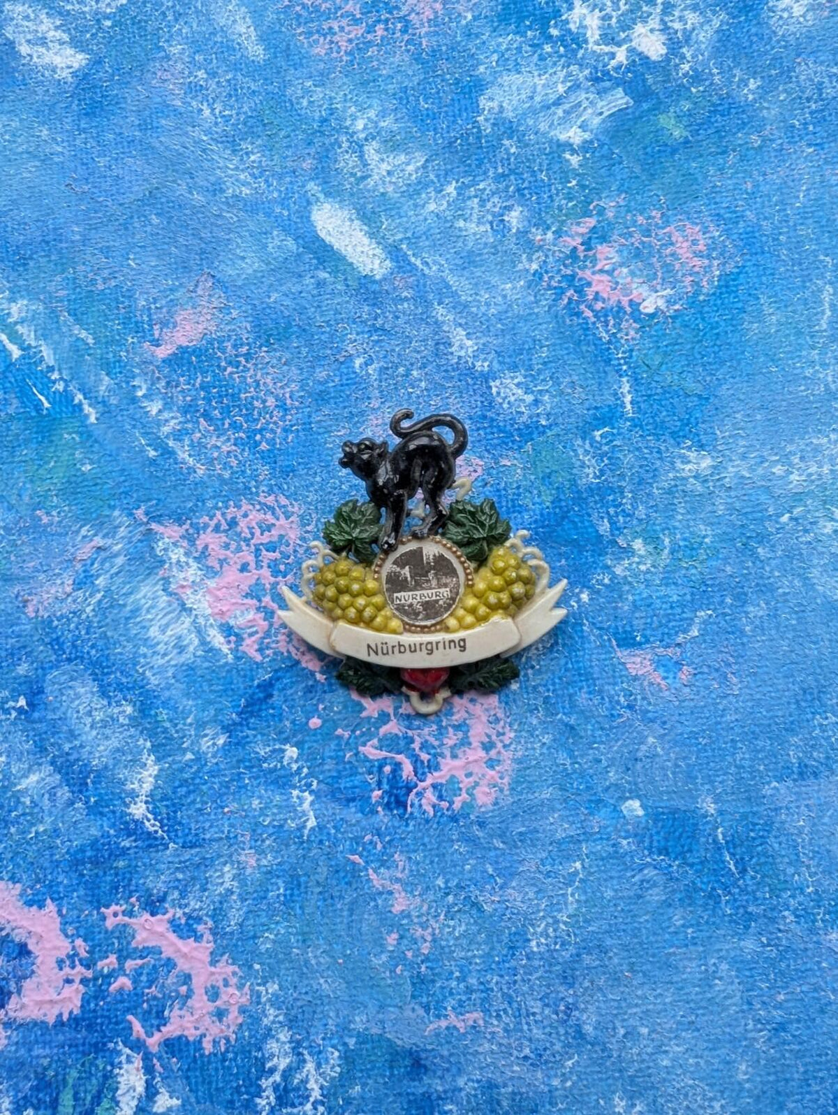 Vintage Nurburgring Germany Cat/Crest Pin Badge/Brooch