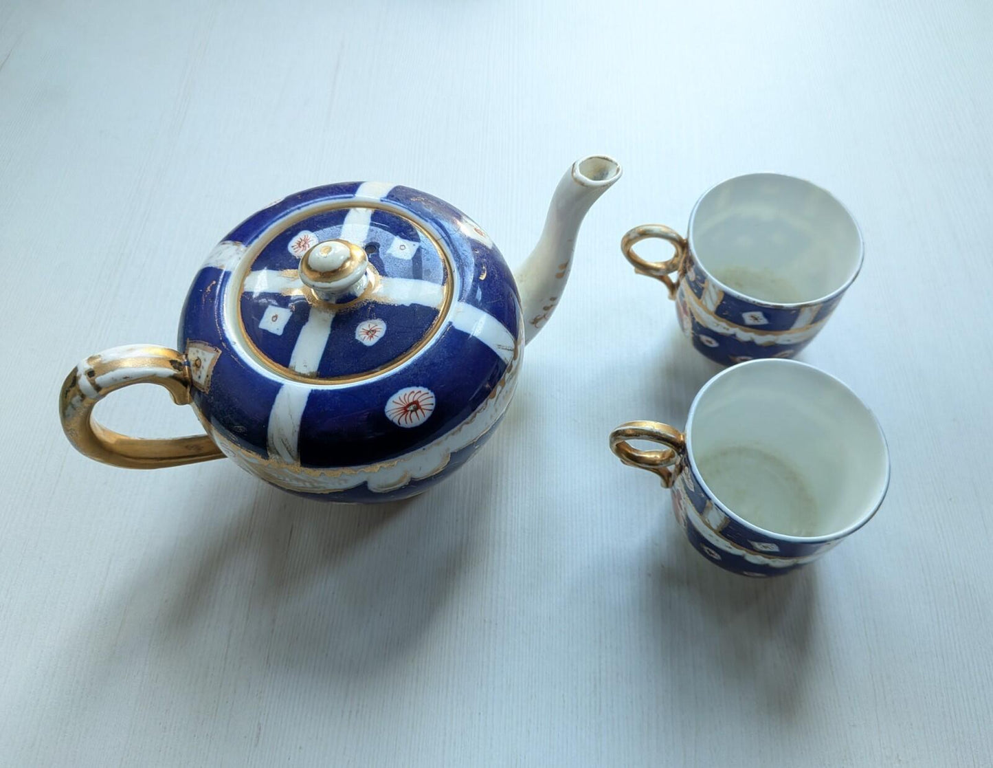 Vintage Blue/White/Gold Ceramic Tea Pot + x2 Teacups - Sandland
