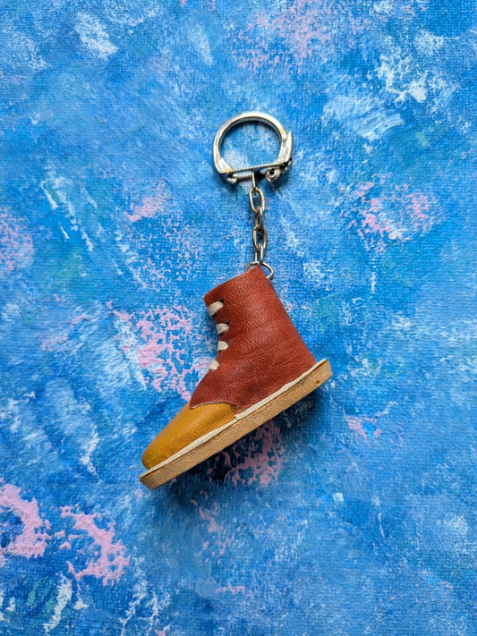Vintage Red/Yellow Miniature Shoe Retro-Style Novelty Keyring/Keychain