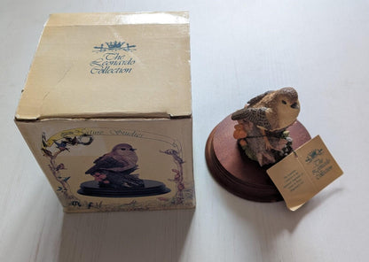 The Leonardo Collection Sparrow on Wooden Base Figurine - 1994 - Includes Box