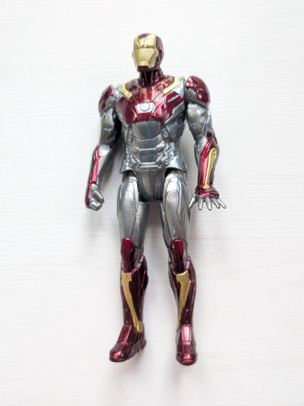 Iron Man Mark 4 Armour Action Figure - 2017 - Hasbro