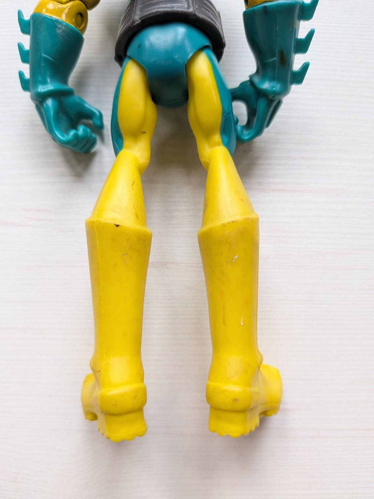 DC Universe Power Attack Swamp Strike Batman Green/Yellow Suit - 2011