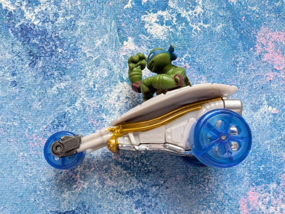 Teenage Mutant Ninja Turtles Leonardo White/Red T-Machine Car - 2014 - Viacom
