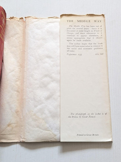 Winds of Change 1914-1939 by Harold Macmillan - 1966 - Macmillan & Co Ltd