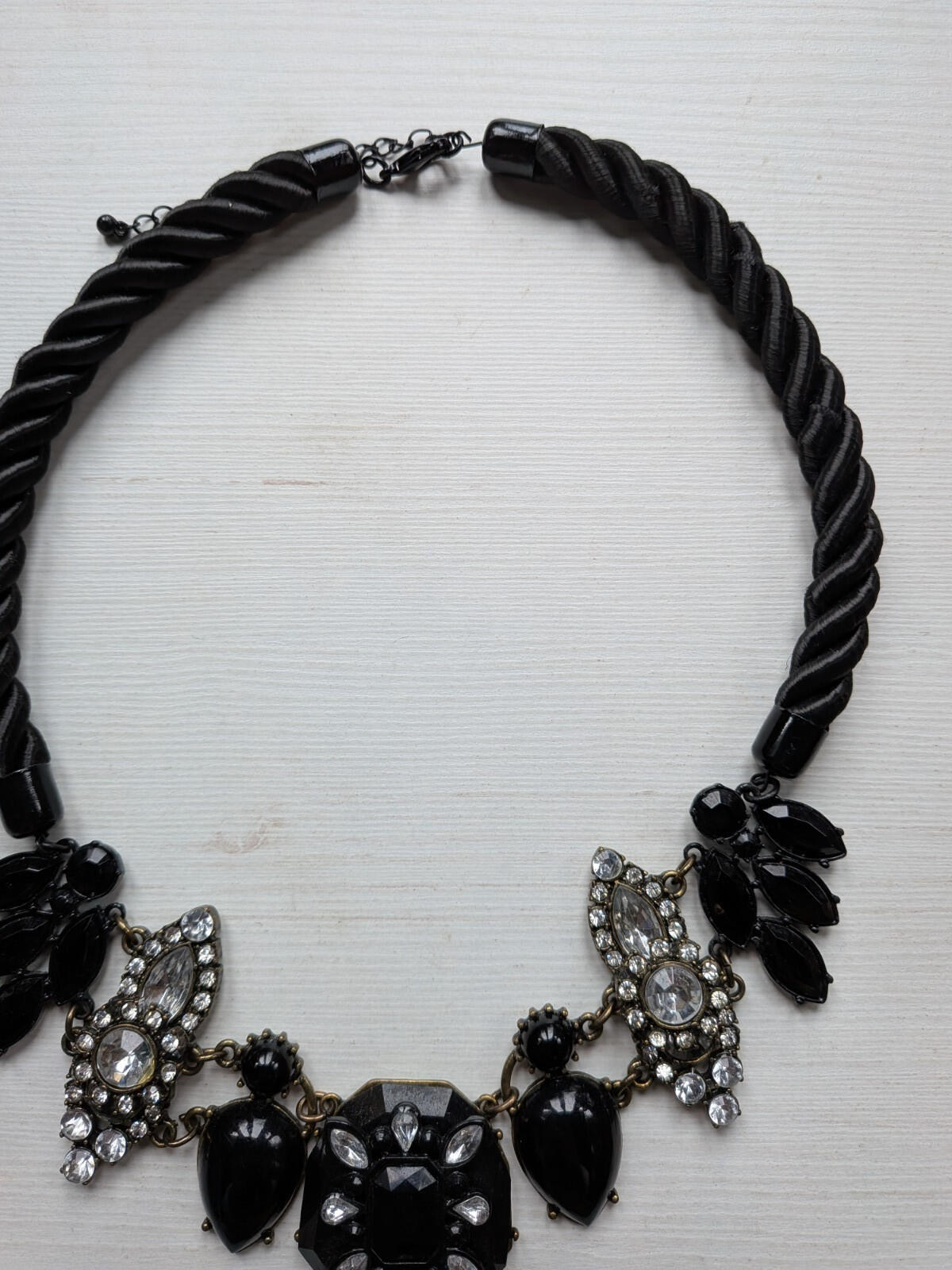 Vintage-Style Black/Clear Rhinestone Bib/Chunky Collar Statement Necklace