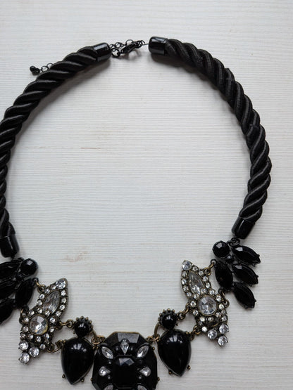 Vintage-Style Black/Clear Rhinestone Bib/Chunky Collar Statement Necklace