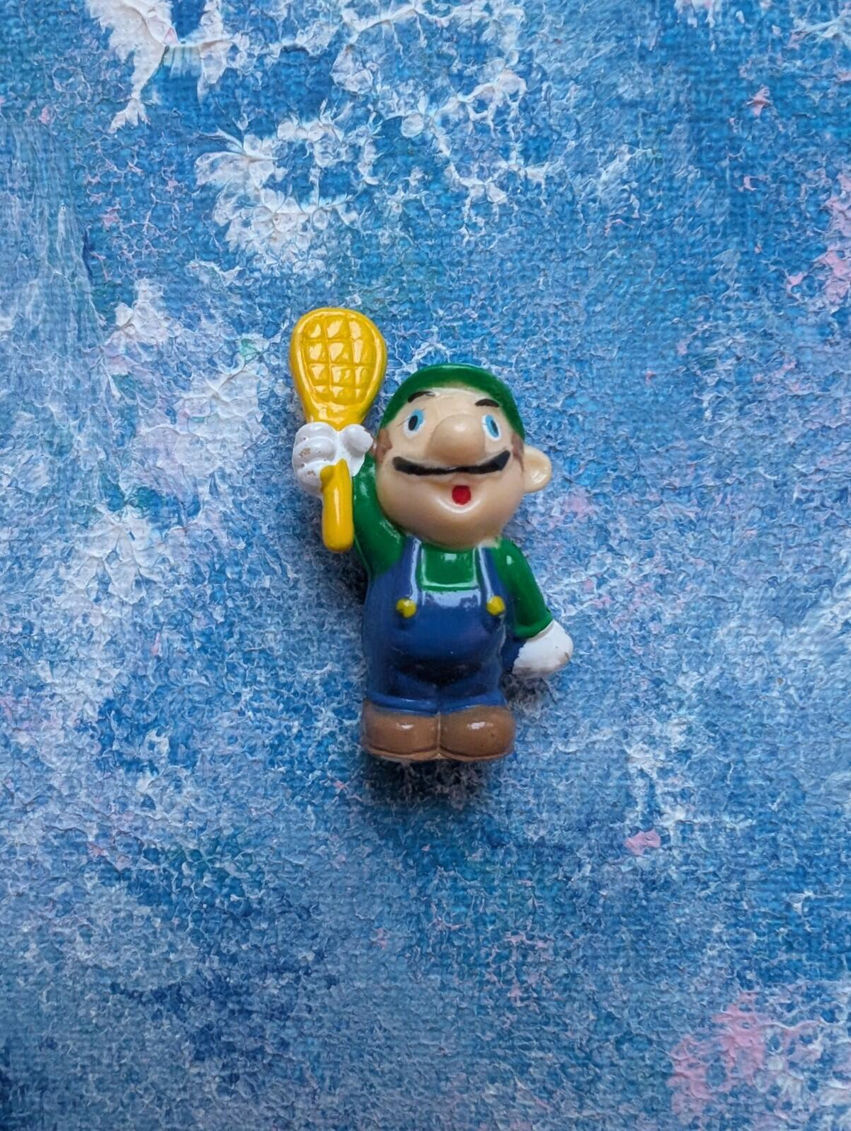 Super Mario Bros Luigi with Tennis Racket Mini Figure - 2000 - Zaini/Nintendo