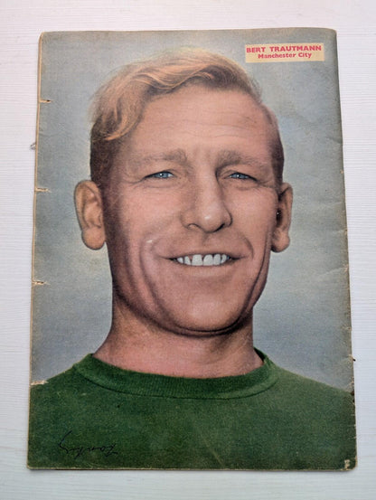 Charles Buchan's Football Monthly November 1959 - Len White Newcastle UTD Cover