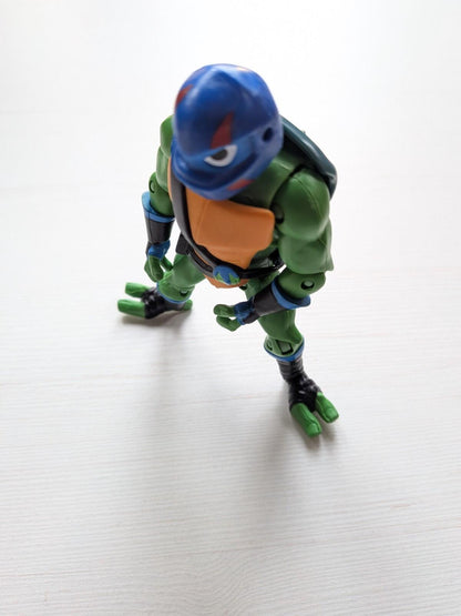 Rise of the Teenage Mutant Ninja Turtles - Leonardo Shell Hog Driver Figure 2018