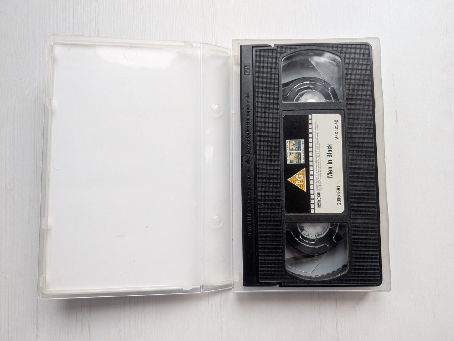 Men In Black - 1997 - Columbia Tristar VHS Video Tape