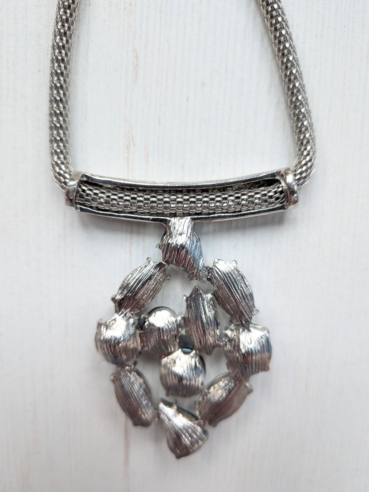 Silver-Coloured Metal Mesh Necklace with Rhinestone Pendant
