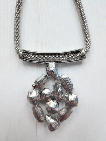 Silver-Coloured Metal Mesh Necklace with Rhinestone Pendant