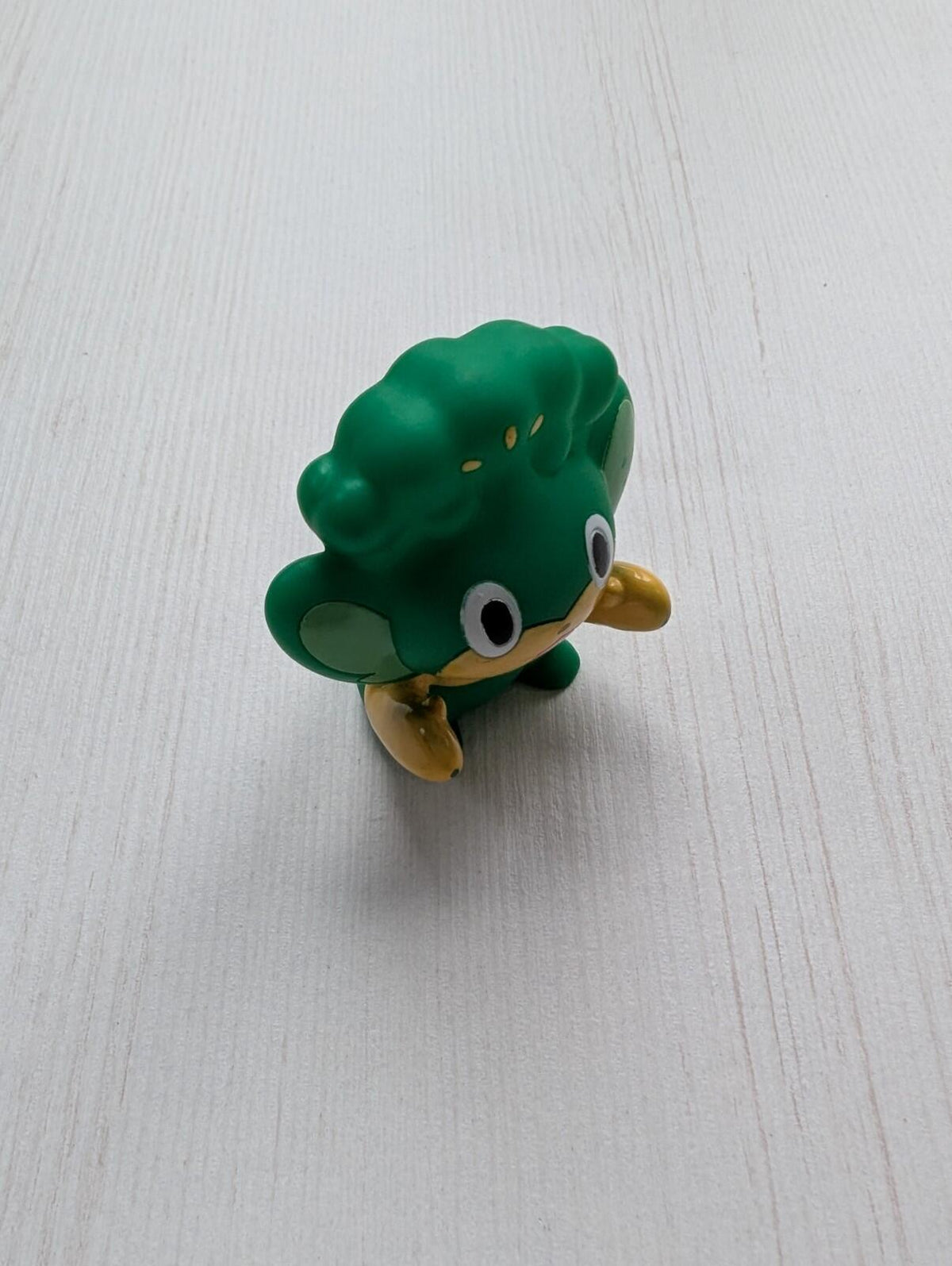 Pansage Pokemon Small Figure/Finger Puppet - 2010 - Nintendo/Bandai