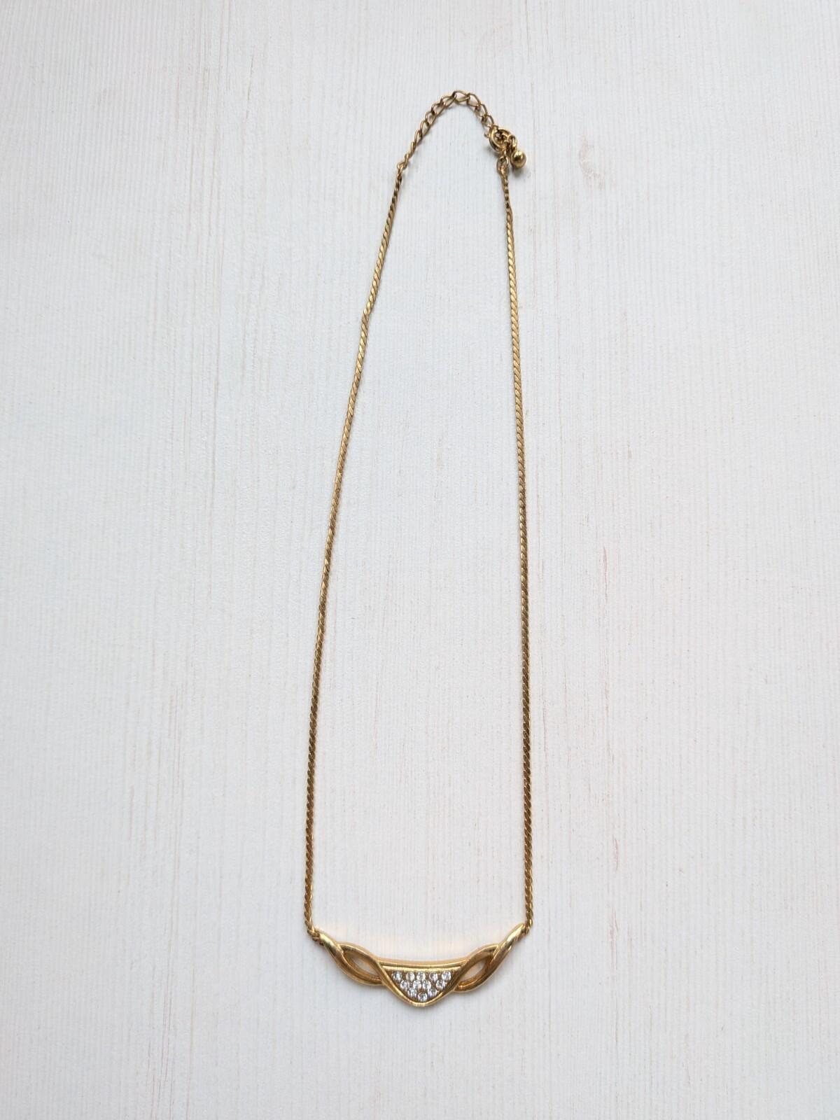 Vintage-Style Gold-Tone Metal Necklace with Rhinestones