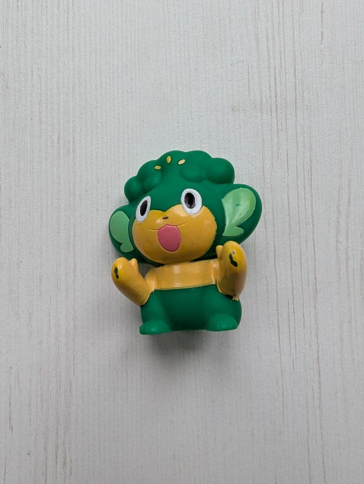 Pansage Pokemon Small Figure/Finger Puppet - 2010 - Nintendo/Bandai