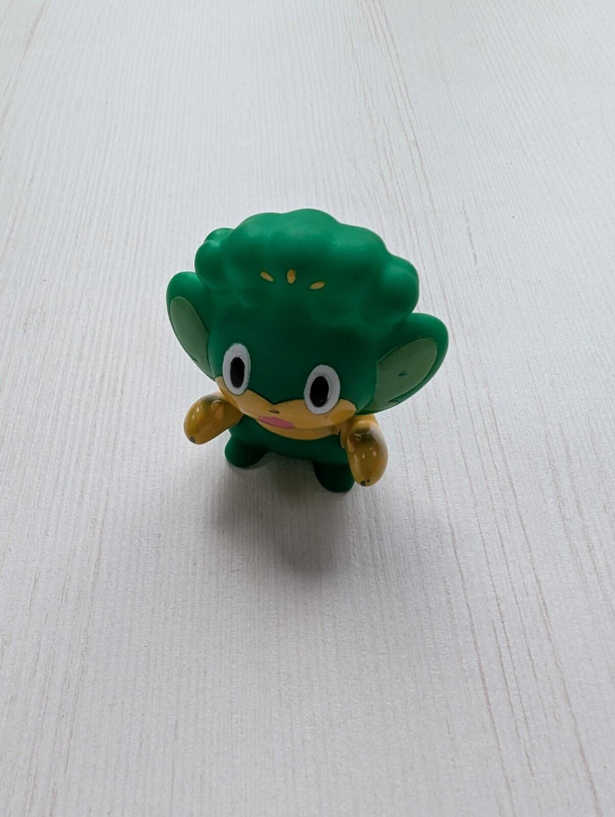 Pansage Pokemon Small Figure/Finger Puppet - 2010 - Nintendo/Bandai