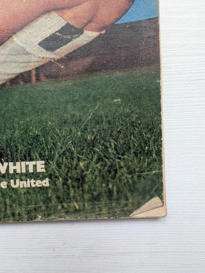 Charles Buchan's Football Monthly November 1959 - Len White Newcastle UTD Cover