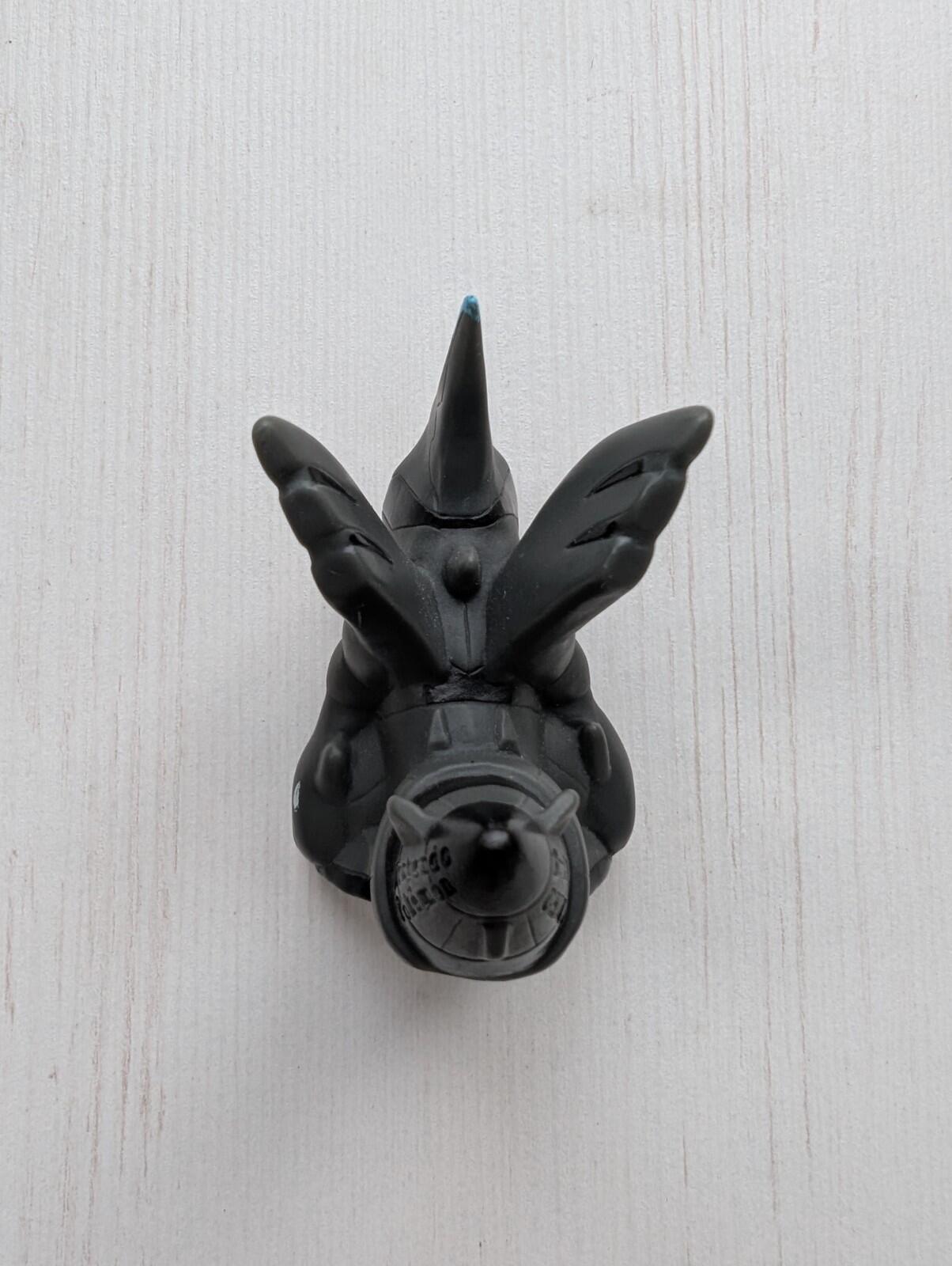 Zekrom Pokemon Small Figure/Finger Puppet - 2010 - Nintendo/Bandai