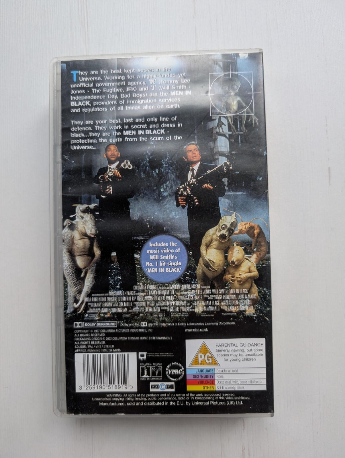 Men In Black - 1997 - Columbia Tristar VHS Video Tape
