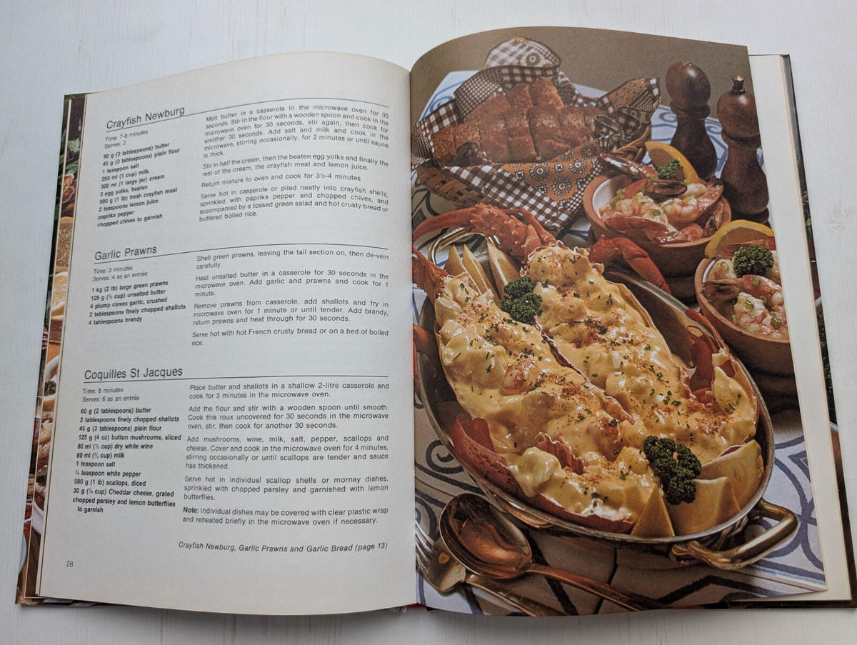 Microwave Cookbook by Anne Marshall - 1984 - Landsdowne
