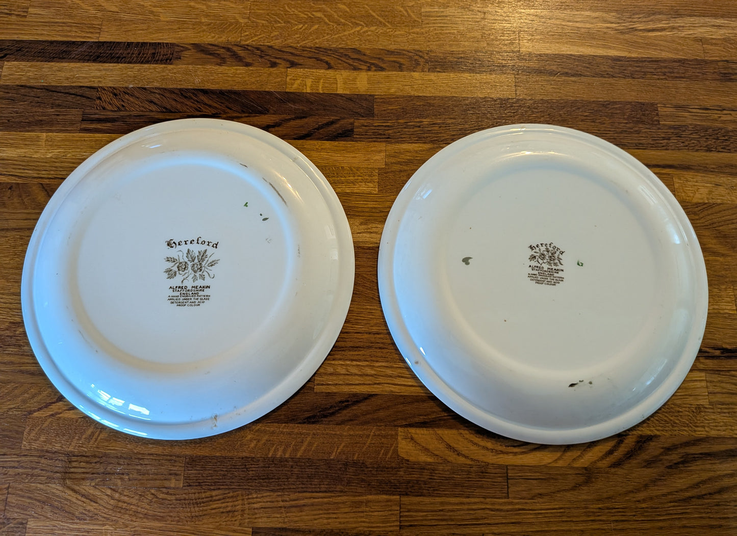 x2 Vintage Alfred Meakin "Hereford" Pattern Plates
