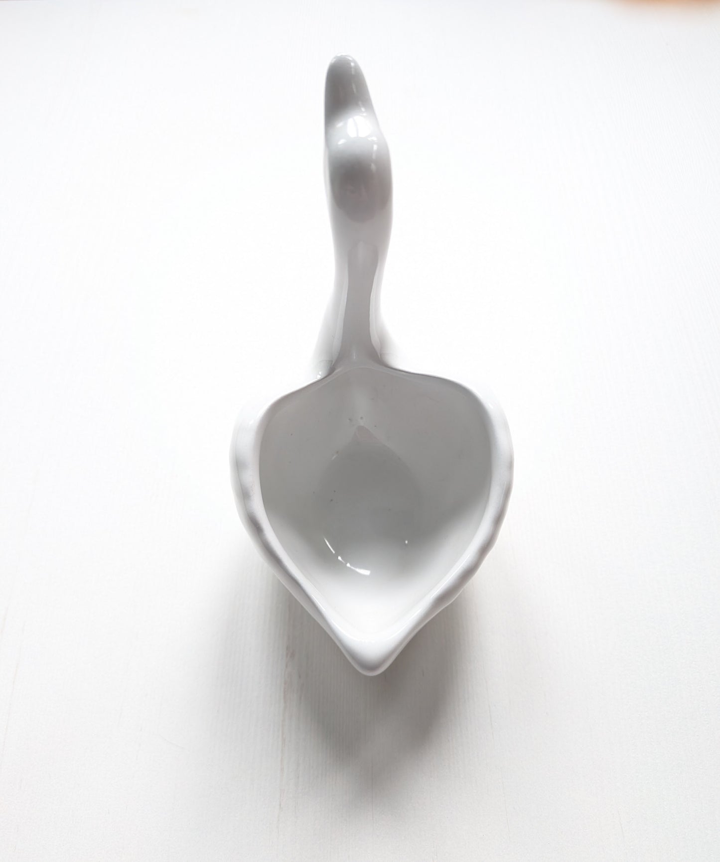 White Ceramic Swan Trinket Dish/Small Planter - Novart Trading Ltd London