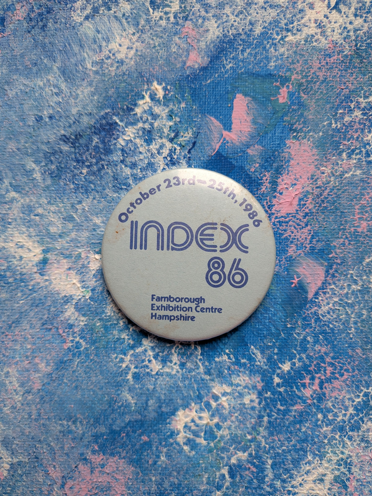 Vintage Farmborough Exhibition Centre Hampshire Index Exhibit Badge - 1986