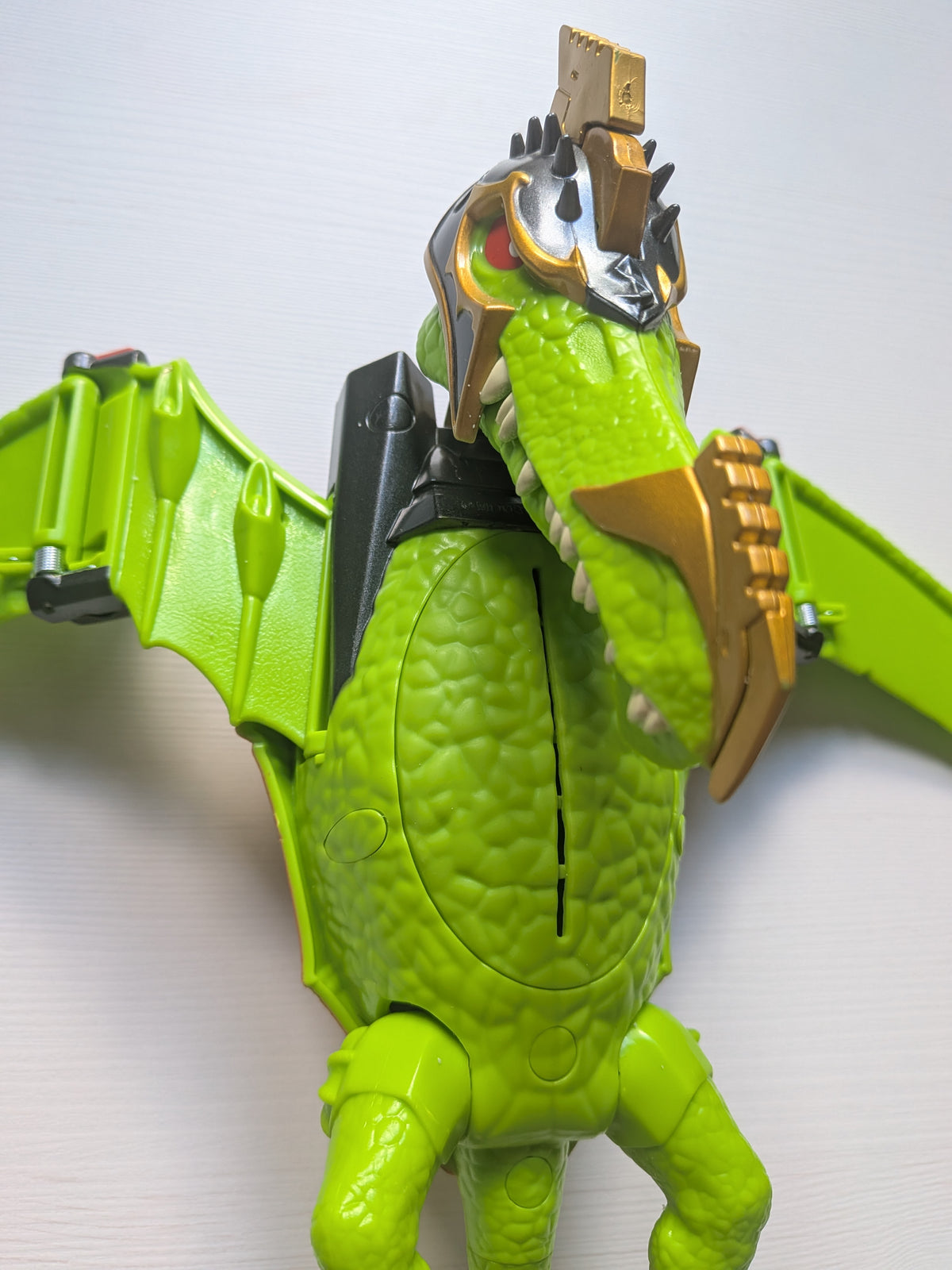 Treasure X Dino Gold Pterodactyl Dino Dissection - Moose Toys
