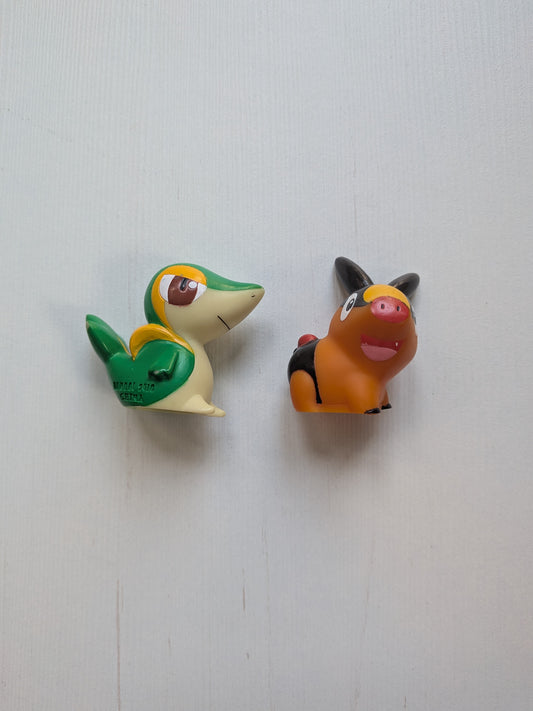 Snivy + Tepig Pokemon Small Figures/Finger Puppets - 2010 - Nintendo/Bandai