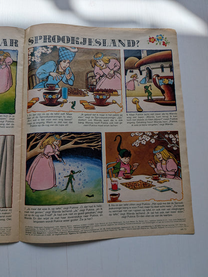 Bobo No. 44 - 23 October-3rd November 1972 - Vintage Dutch Children's Magazine