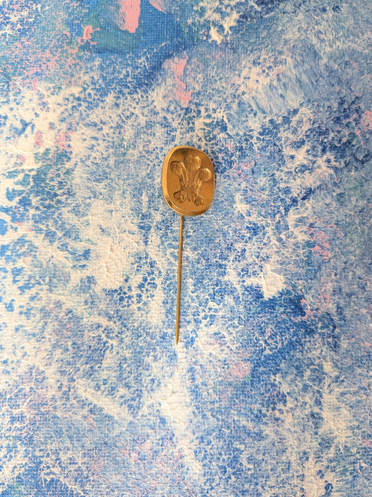 Vintage Gold Coloured Metal Prince of Wales Embossed Stick Pin