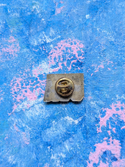 Vintage USA America Red, White and Blue Enamel Pin Badge