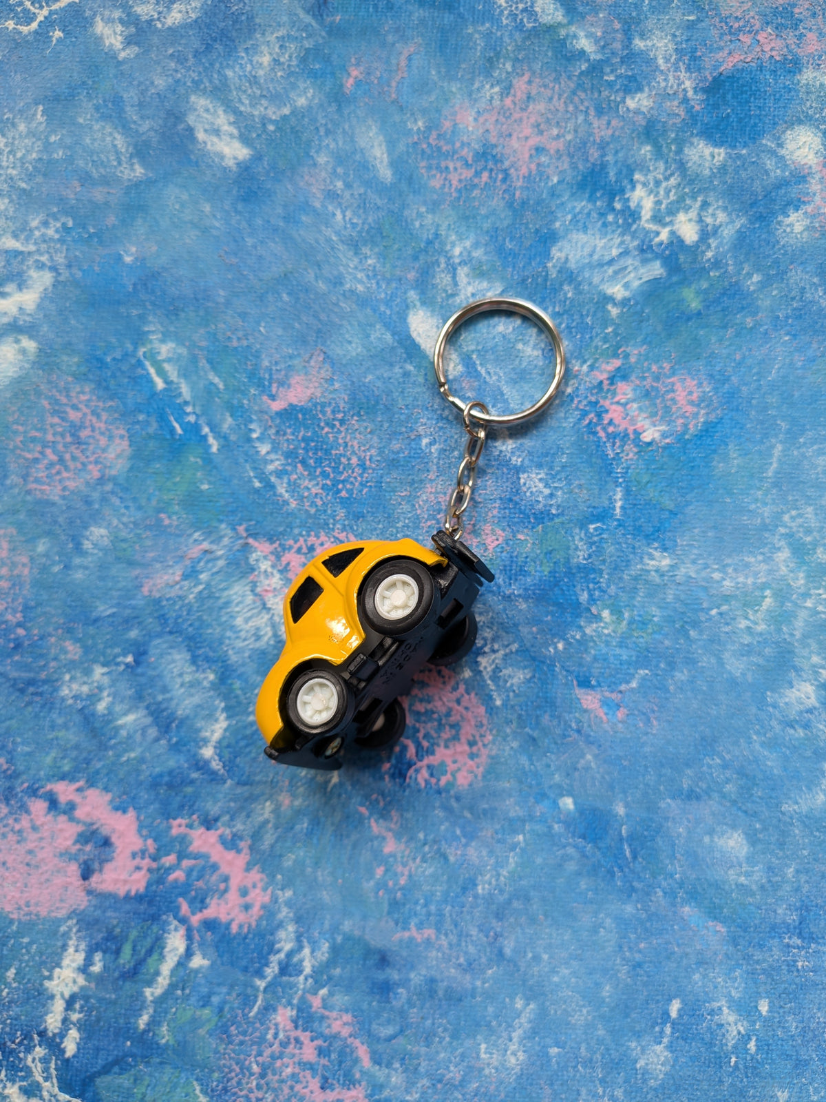 Vintage Canada Maple Leaf Yellow Die-Cast Keyring/Keychain