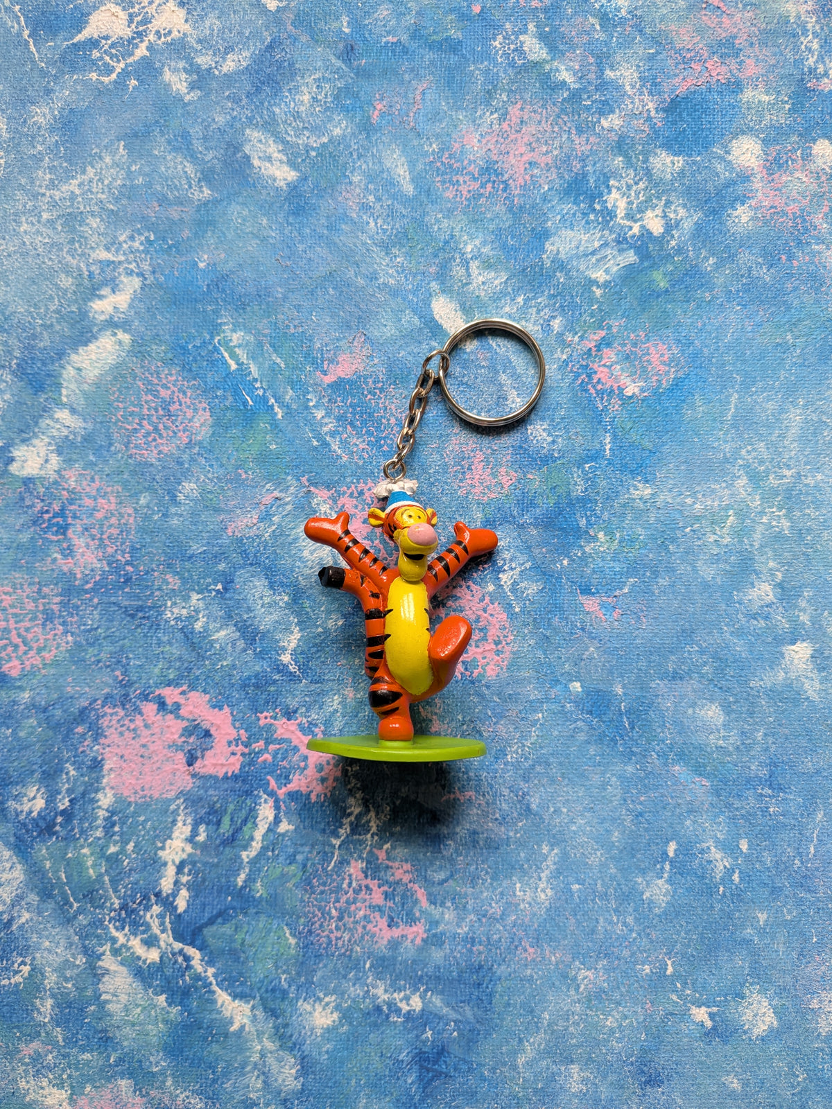 Vintage Winnie The Pooh Tigger in Party Hat Keyring - 1990s - Disney