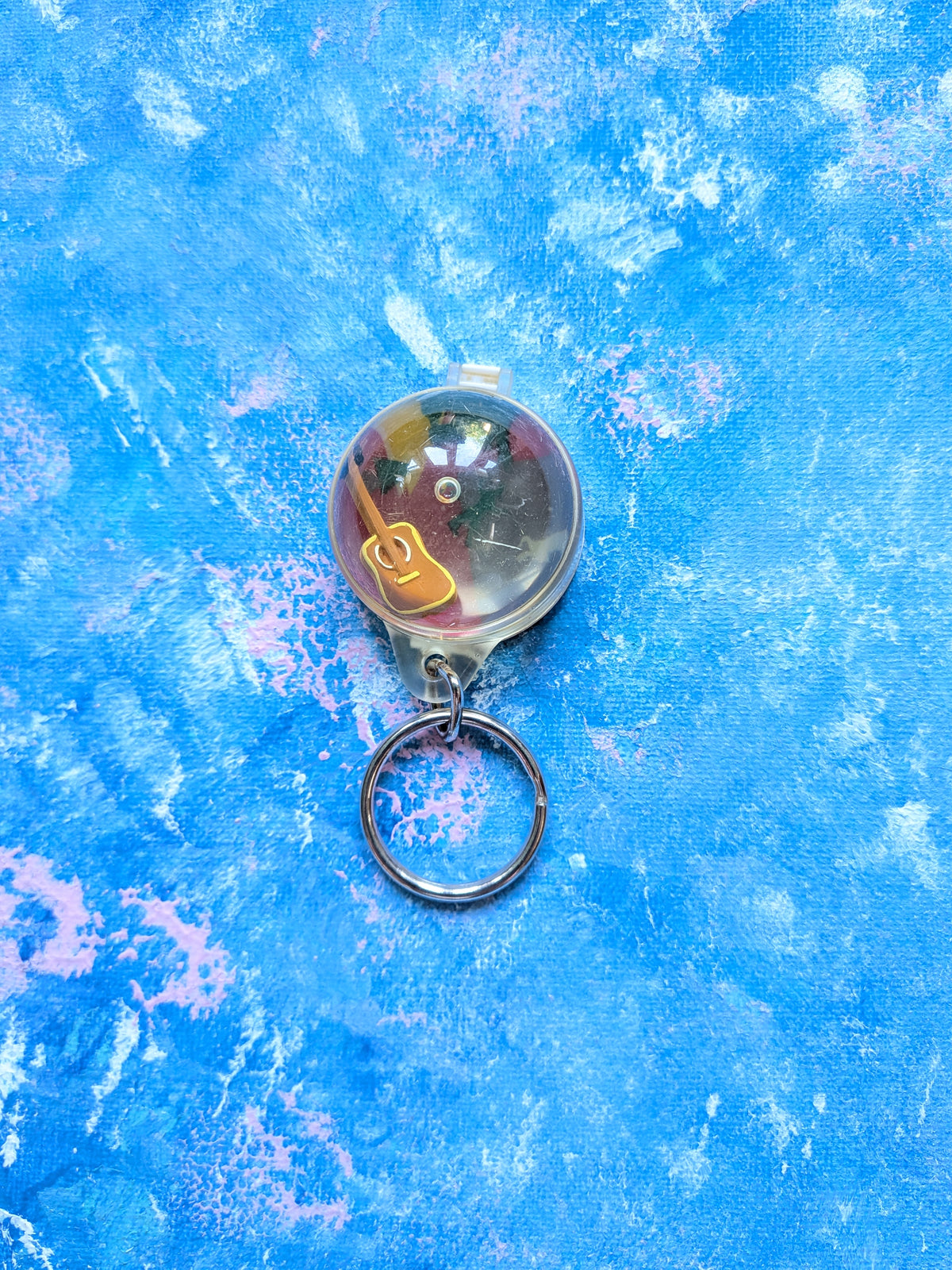 Vintage Acoustic Guitar Acrylic Shaker Novelty Keyring/Keychain