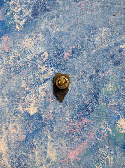 Vintage French Moustiers-Sainte-Marie Travel Souvenir Enamel Pin Badge