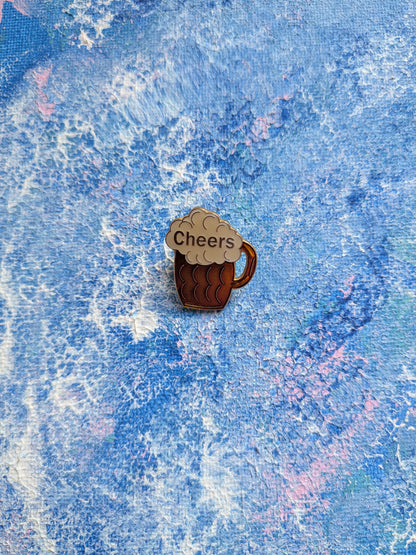 Vintage Beer Mug "Cheers" Slogan Enamel Pin Badge