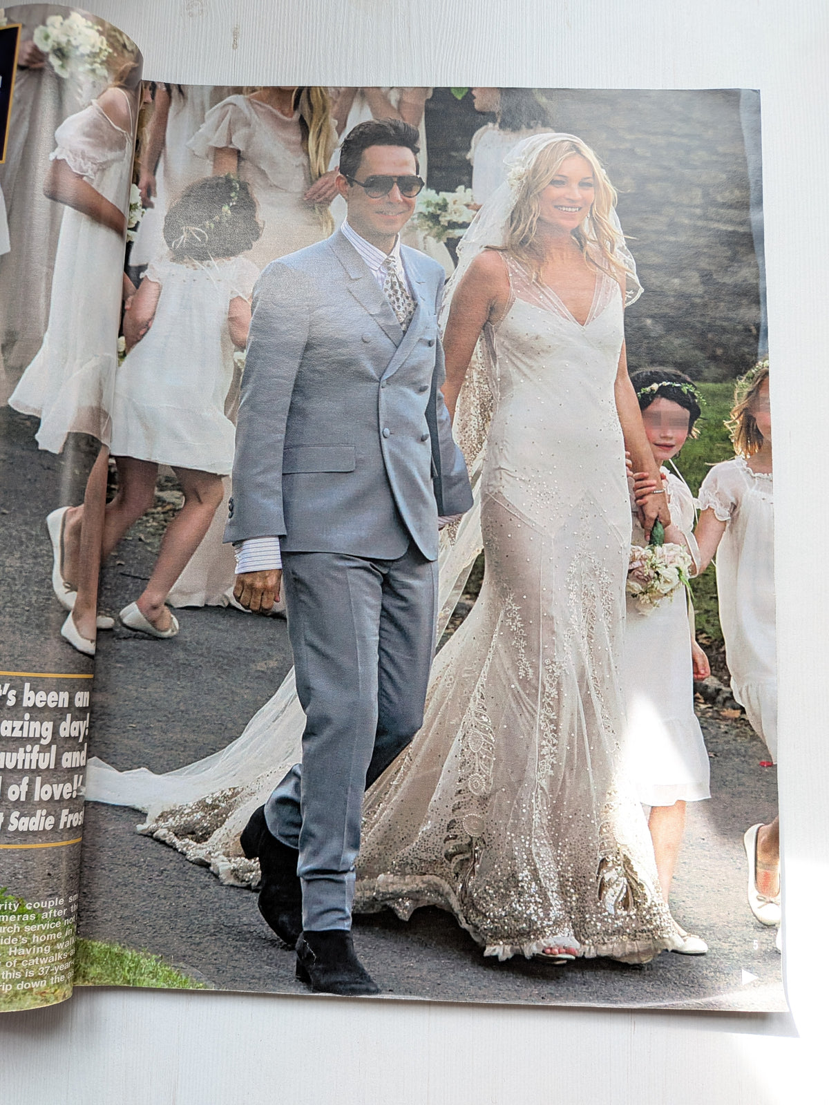 Hello! Magazine No. 1182 - 11th July 2011 - Monaco Royal Wedding/Kate Moss