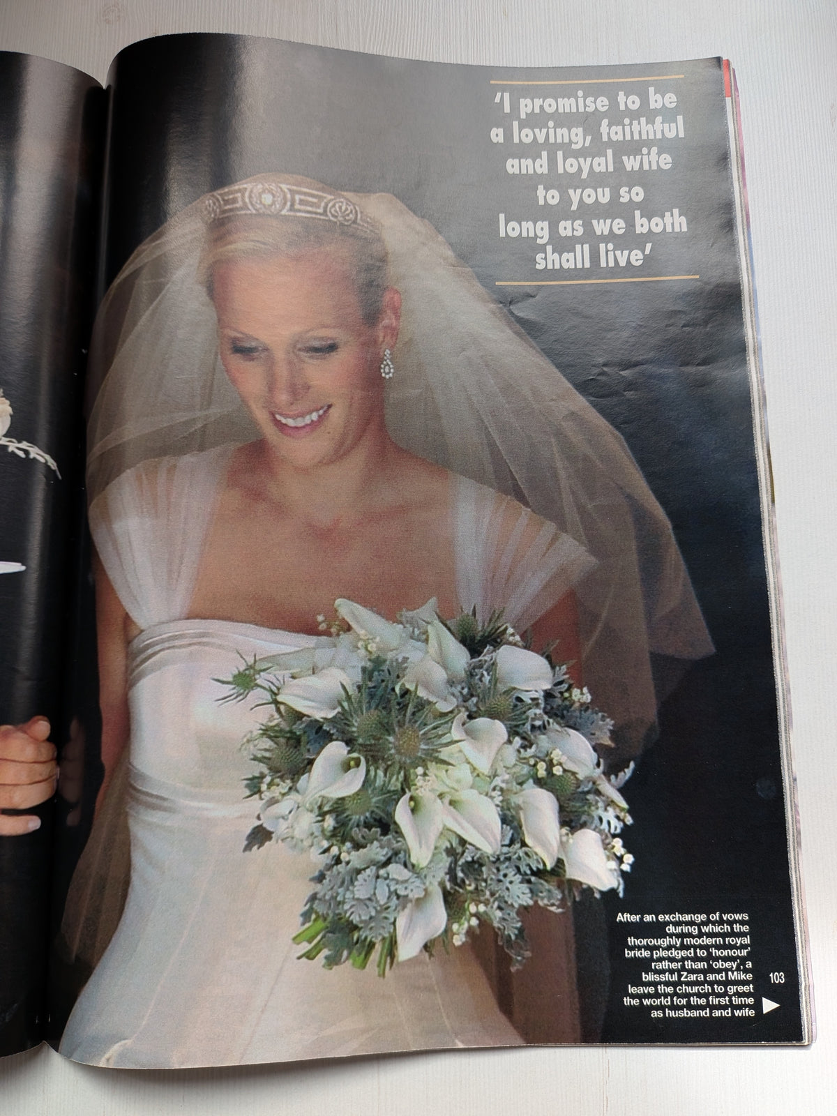 Hello! Magazine No. 1186 8th August 2011 - Zara Phillips/Mike Tindall Wedding